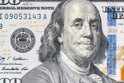 គុណធម៌១៣យ៉ាង អ្នកអាចរៀនសូត្រពីបុរសមានរូបលើក្រដាស១០០ដុល្លារ Benjamin Franklin