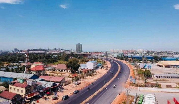 ផ្លូវទាំង៣៧ខ្សែ នៅកំពង់សោម កំពុងរៀបចំត្រៀមសម្ពោធនៅដើមខែមេសា