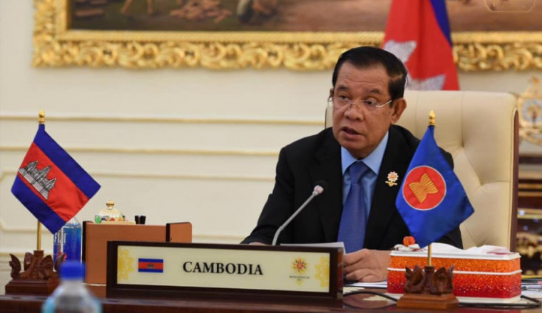 សម្តេចតេជោ ហ៊ុន សែន អញ្ជើញចូលរួមក្នុងពិធីបើកកិច្ចប្រជុំកំពូលអាស៊ានលើកទី៣៨-៣៩ តាមប្រព័ន្ធវីដេអូ